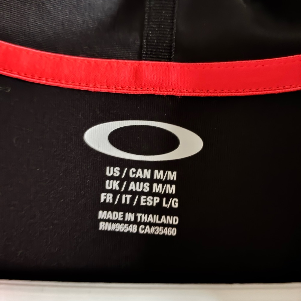 Oakley Black and Pink Sportswear shirt - Picture 3 of 3